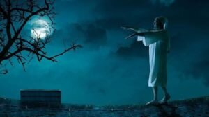 Здесь действительно есть несколько важных моментов. Сразу отметим, что в первую очередь таким людям требуется полное медицинское обследование, включающее в себя энцифолографию, КТ или МРТ области головы и так далее. Также врачи должны подтвердить симптоматику сомнамбулизма, и только после этого ставится диагноз. В ходе обследования необходимо также установить наличие/отсутствие сопутствующих заболеваний и при необходимости заняться их лечением.