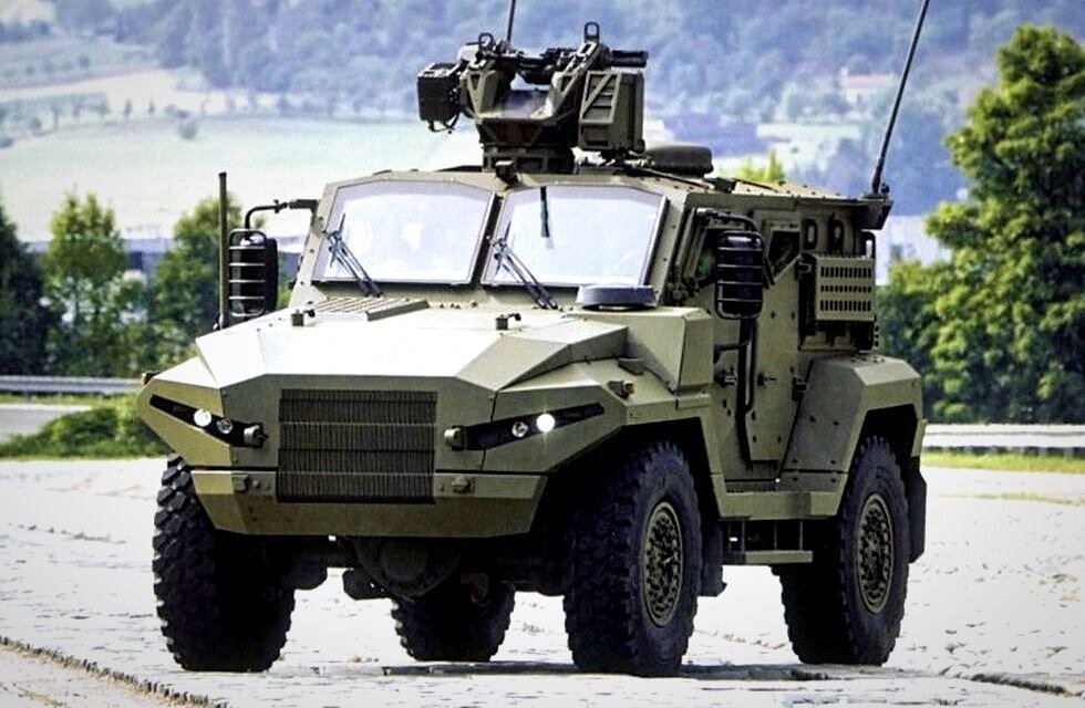 Фото отсюда - https://www.kolesa.ru/article/loshad-grifon-kot-i-drugie-novaya-kolesnaya-bronetehnika-na-salone-eurosatory-2018