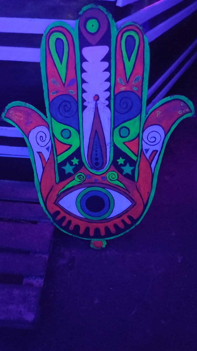 Все пространство в подобных декорациях!