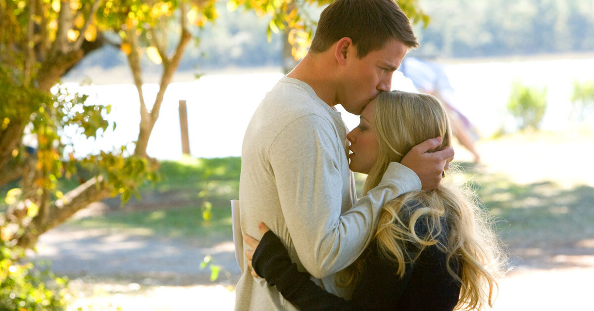 1.Если хочешь сделать женщину счастливой - слушай ее, как друг, защищай ее, как отец, и люби ее,  как мужчина