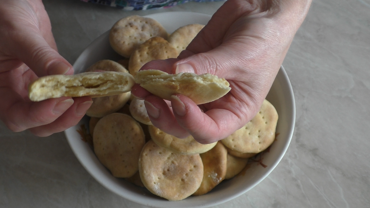 Пресные лепешки в духовке рецепт как у бабушки на сметане