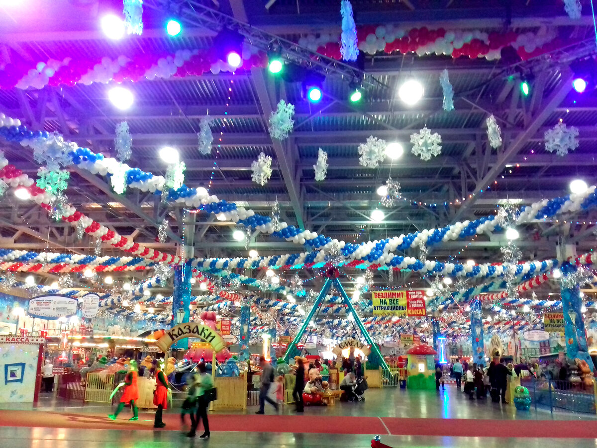 Новогодняя страна в Крокусе