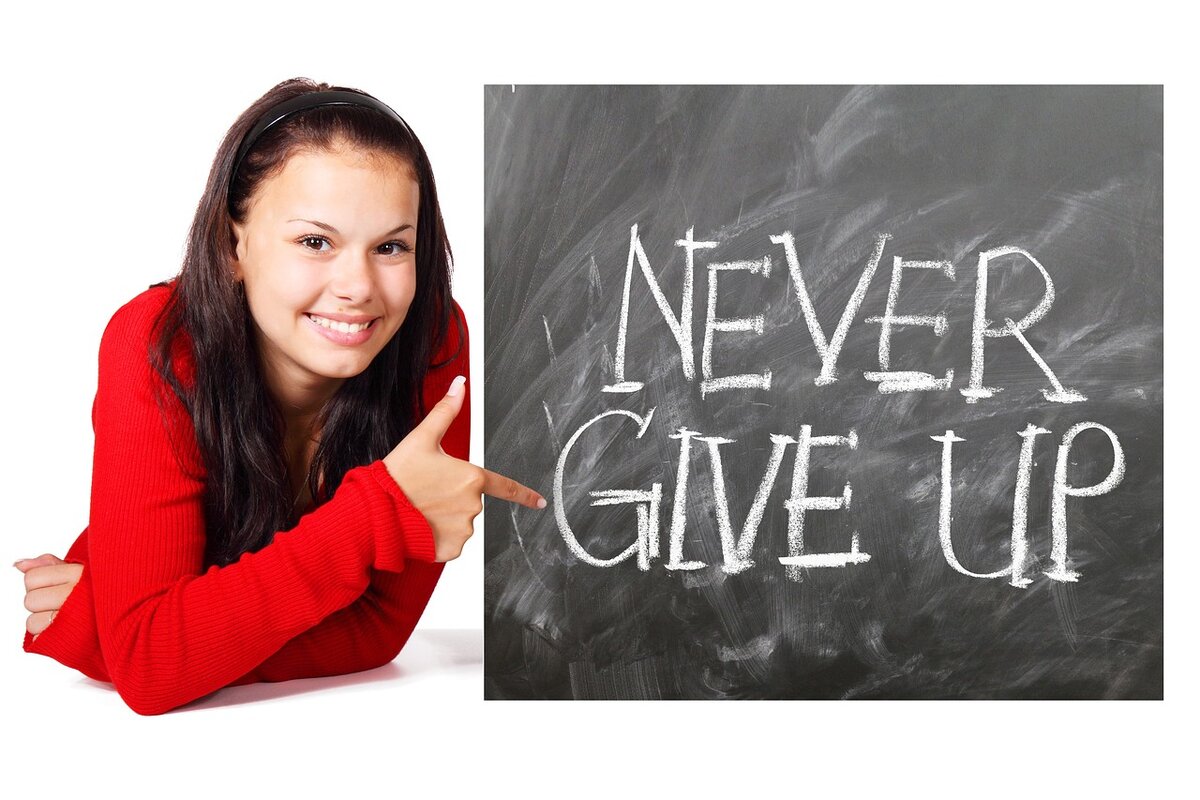 https://cdn.pixabay.com/photo/2017/05/29/10/33/school-2353408_1280.jpg