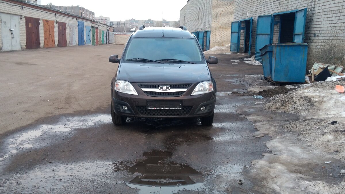 Только что пригнал с автосалона в гараж. Еще даже без номеров.