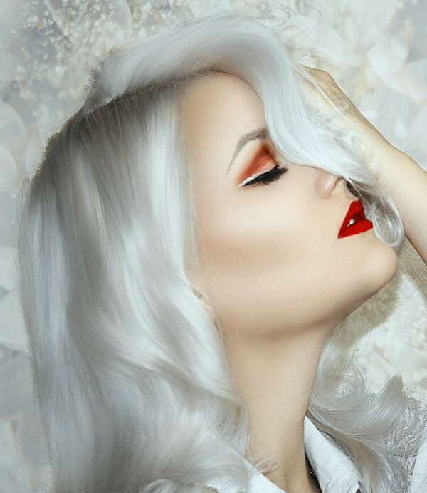https://pixabay.com/ru/photos/мода-женщина-прекрасный-очарование-3308387