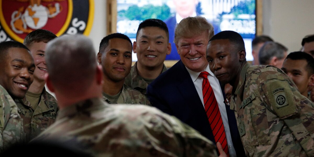 Трамп встретился с американскими военными в Афганистане. Фото: Reuters