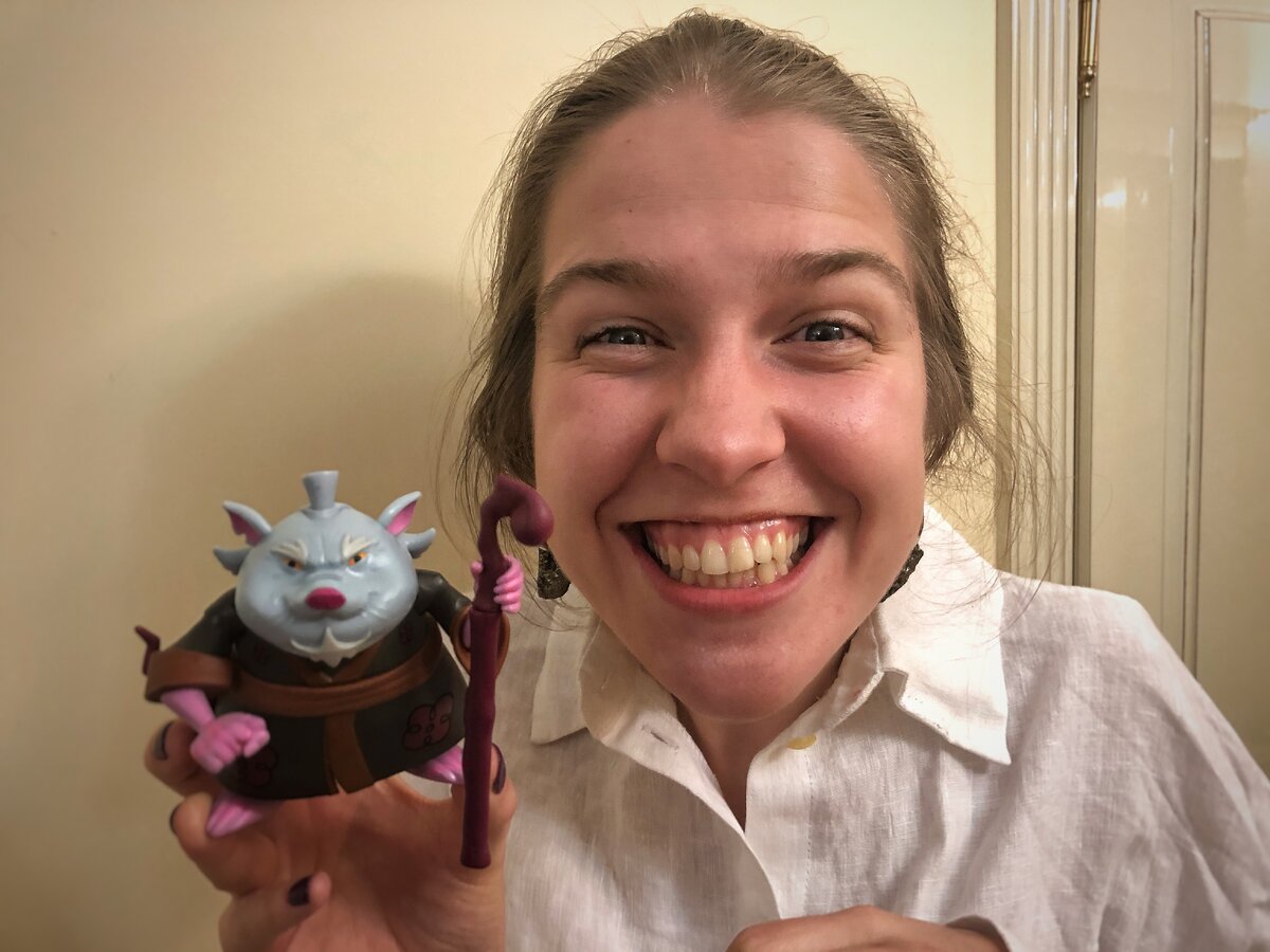 Я с маленьким Сплинтером, который украсит мою новогоднюю ёлку в этом году.