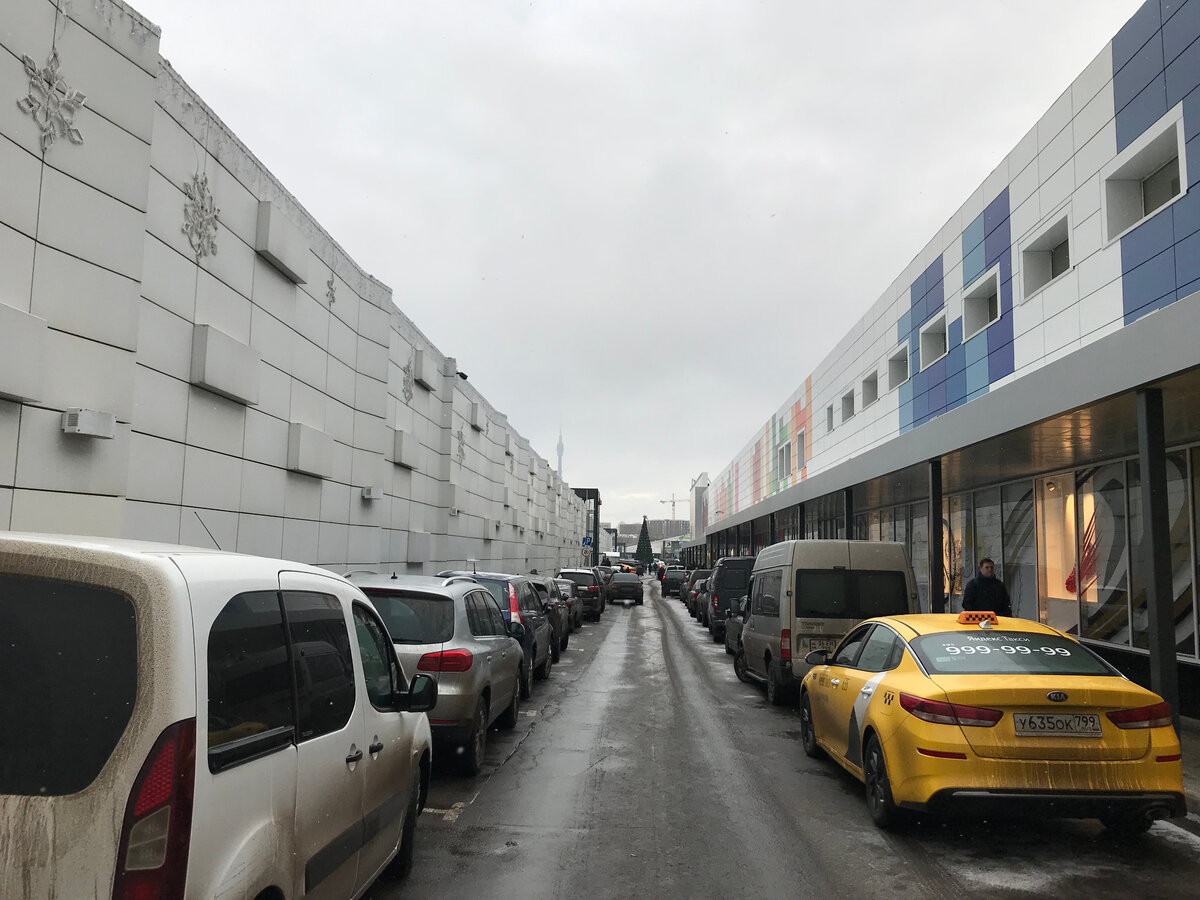 Парковка Савеловского ТК