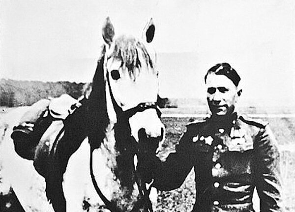 М. Висаитов и его подарок от Михаила Шолохова