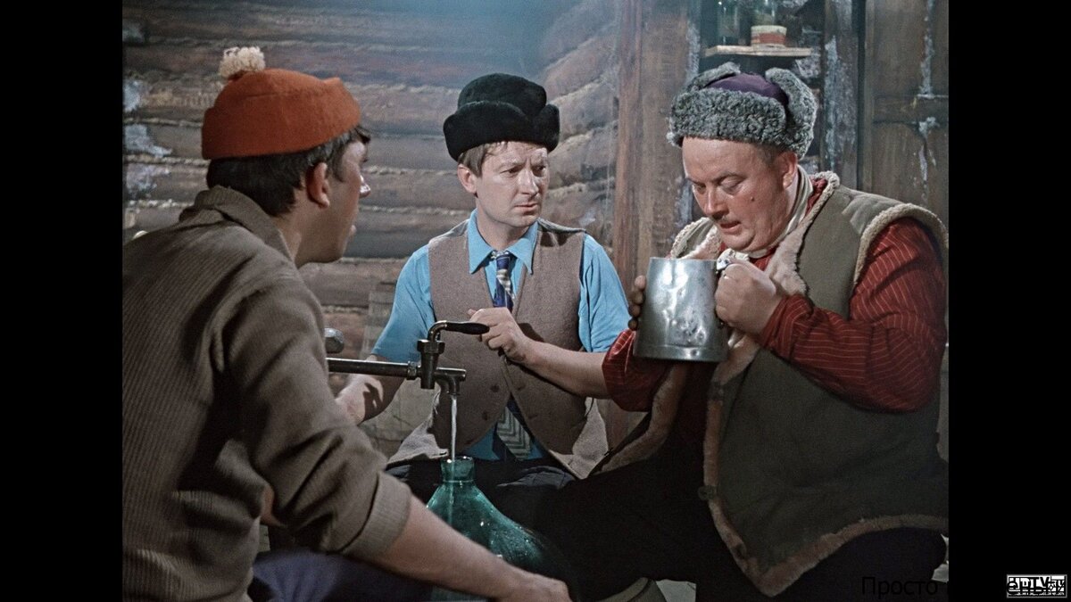 Кадр из культовой комедии Леонида Гайдая «Самогонщики», сделавшей истолнителей главных ролей Никулина (Балбес), Моргунова (Бывалый) и Вицина (Трус) героями анекдотов на долгие годы вперёд