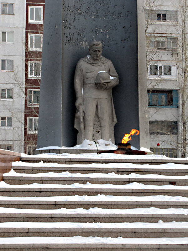 Парк шахтеров. Экибастуз Обелиск славы. Парк Шахтер Экибастуз. Экибастуз памятник Ленину. Экибастуз колония 132.