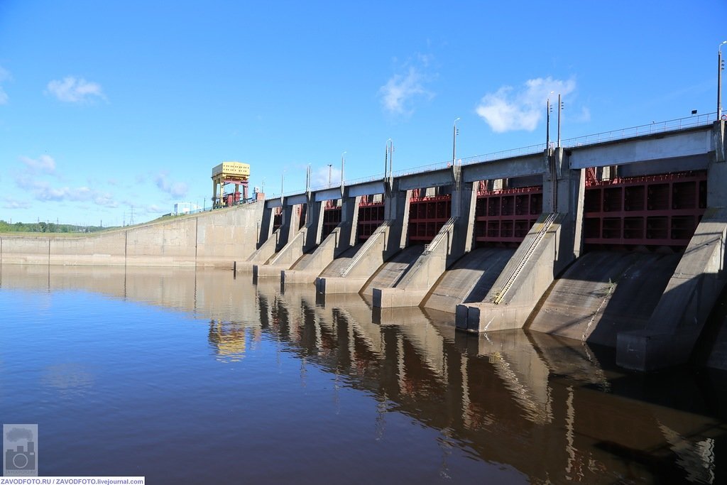 Водосливная плотина