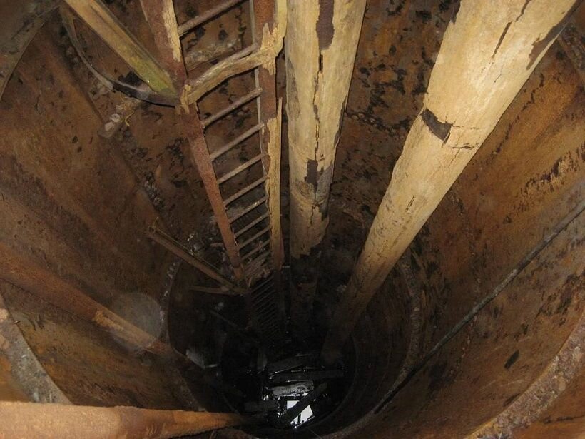 Денежная яма. Фото из Яндекс Картинки