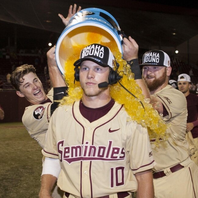 Поймать удачный момент - это целое искусство! Порой за кадром кроется целая история - трагичная, или комичная додумывать только вам! Подборка кадров, сделанных за секунду до...