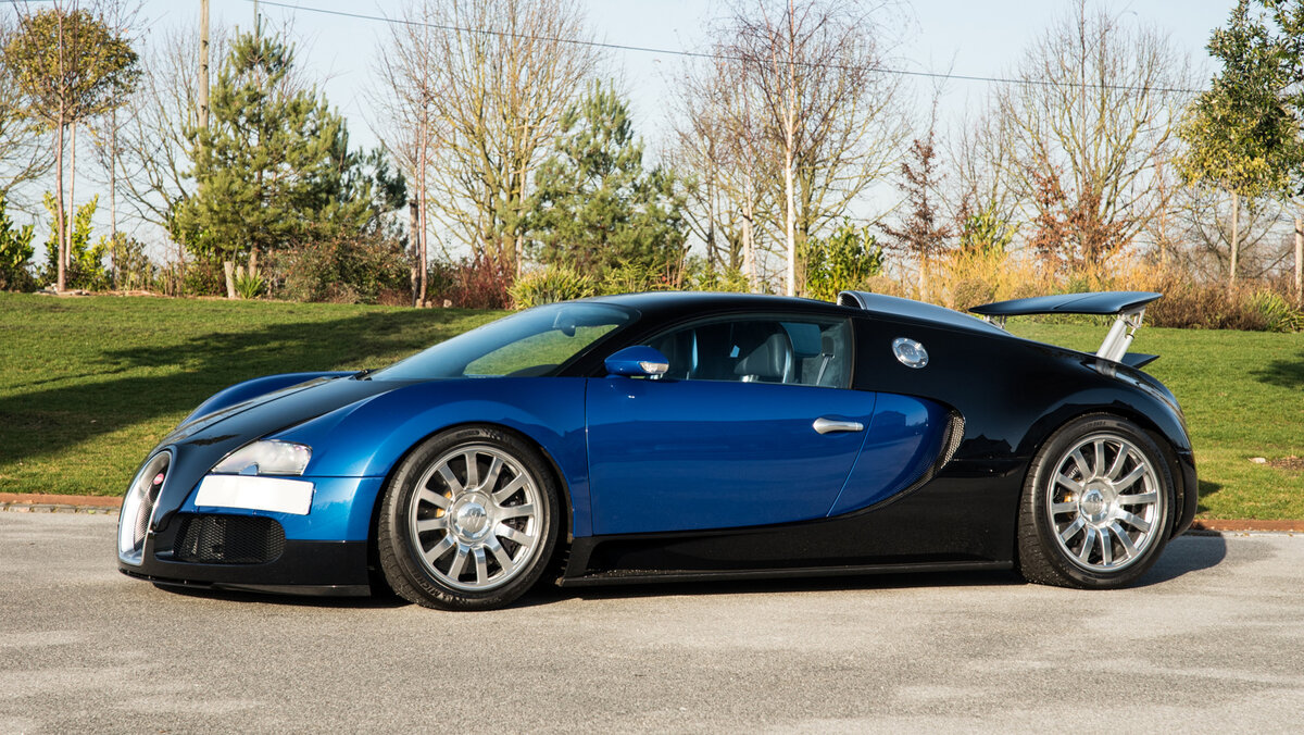 2007 Bugatti Veyron Side