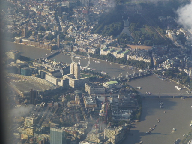 В левом верхнем углу ищите Биг Бен