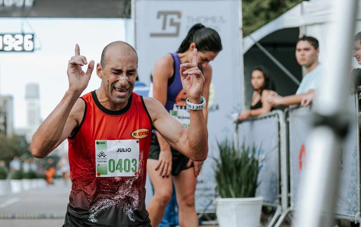 Спортсменов призывают. Счастье от Победы. Вызов бег.