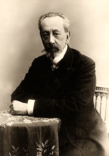 Александр Иностранцев