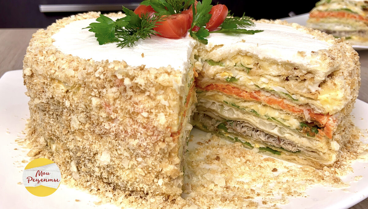 Мясной торт из слоеного теста