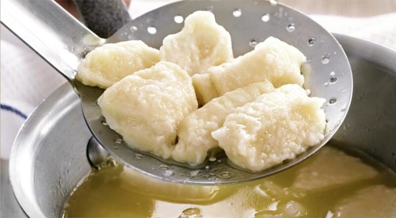 Готовим ленивые вареники. Иллюстрация с сайта https://www.gastronom.ru