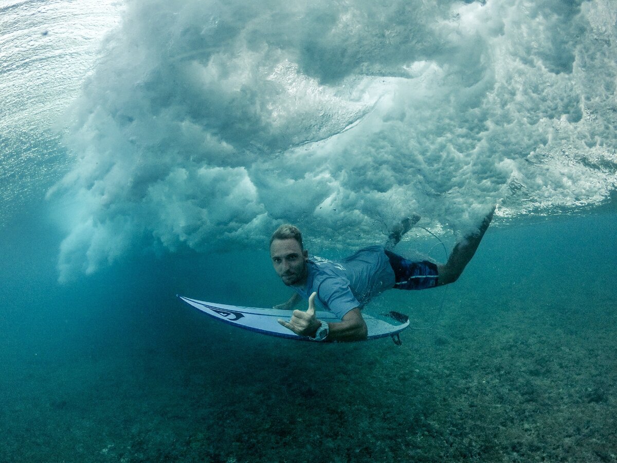 Сергей Расшиваев, знаменитый российский серфер