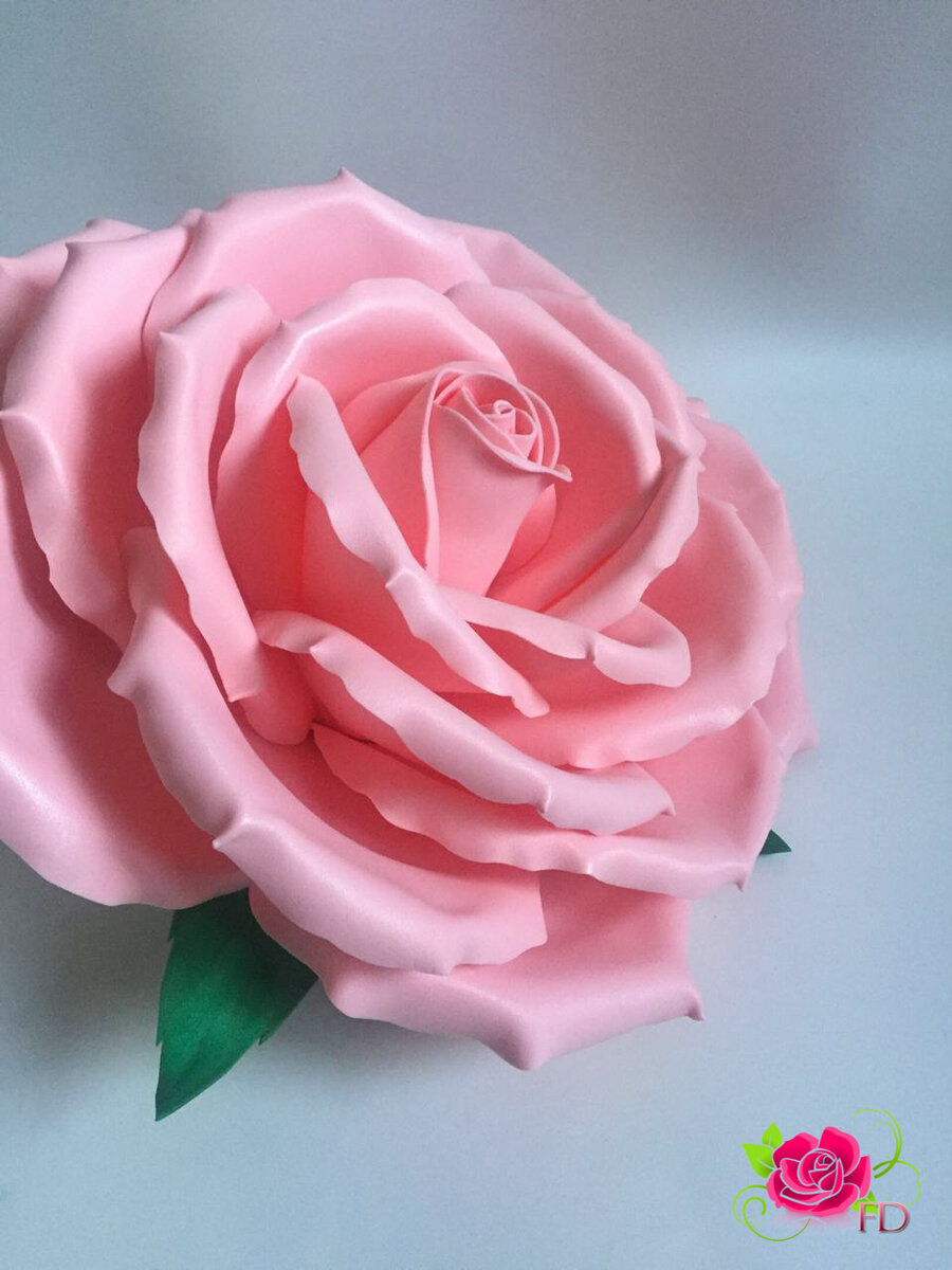 Роза из изолона диаметром 50см