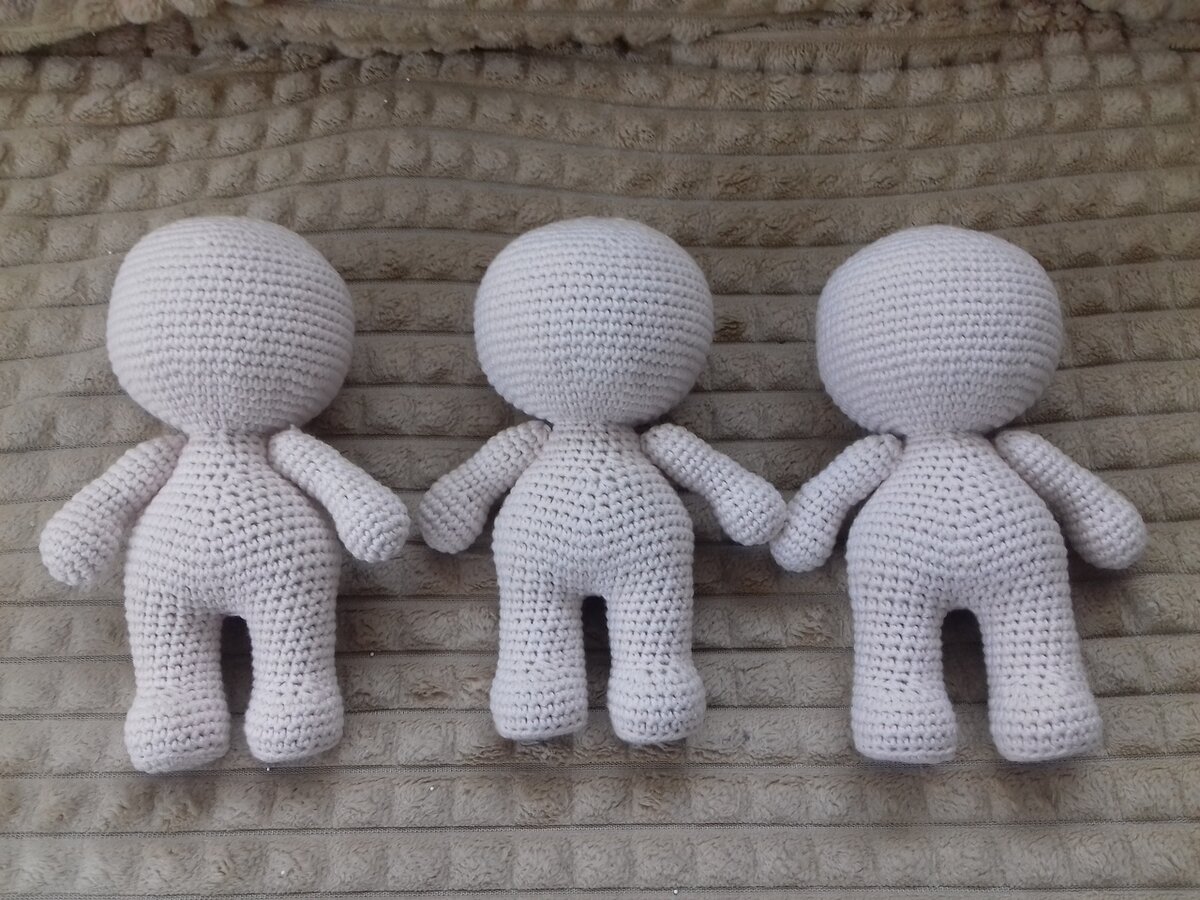 Три заготовки пупсов. 