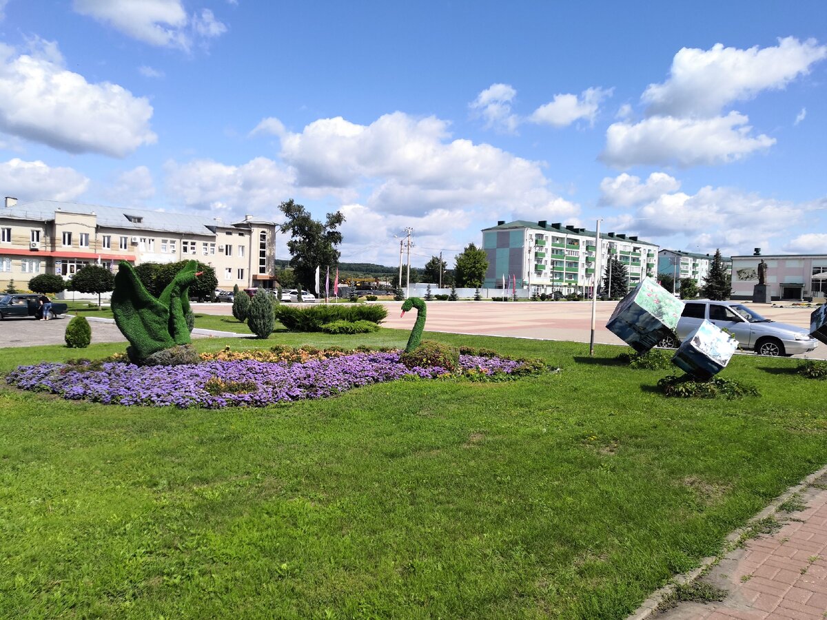 Центральная площадь посёлка