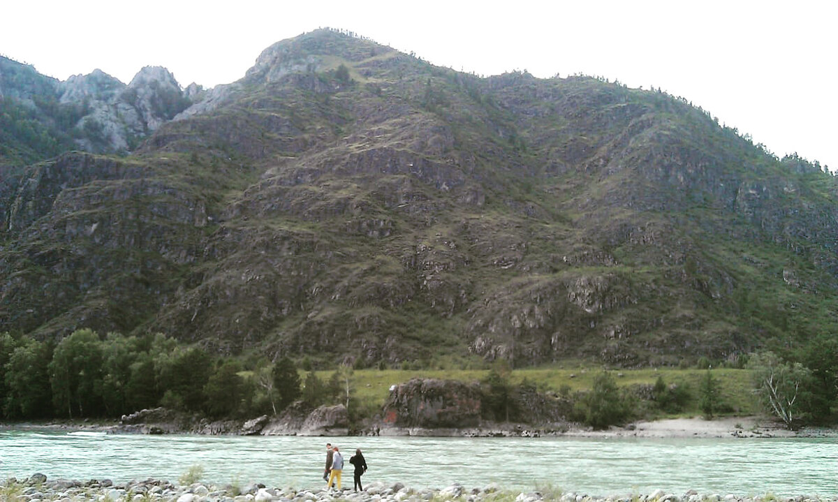  - Давайте, снимем здесь продолжение "Властелина колец"! - поступило предложение от моих спутников. И правда, природа располагает.