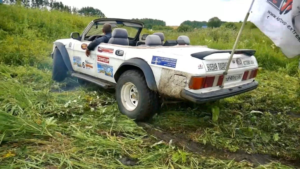 Грязь месит неплохо