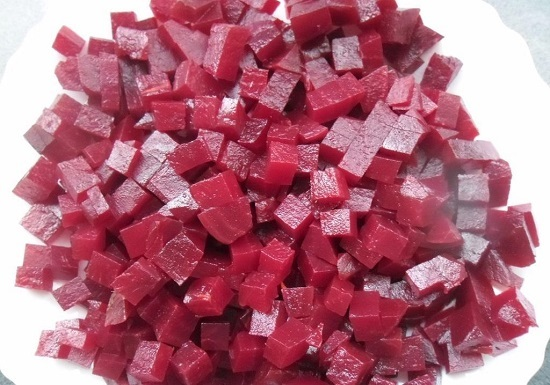 Нарезанная свекла