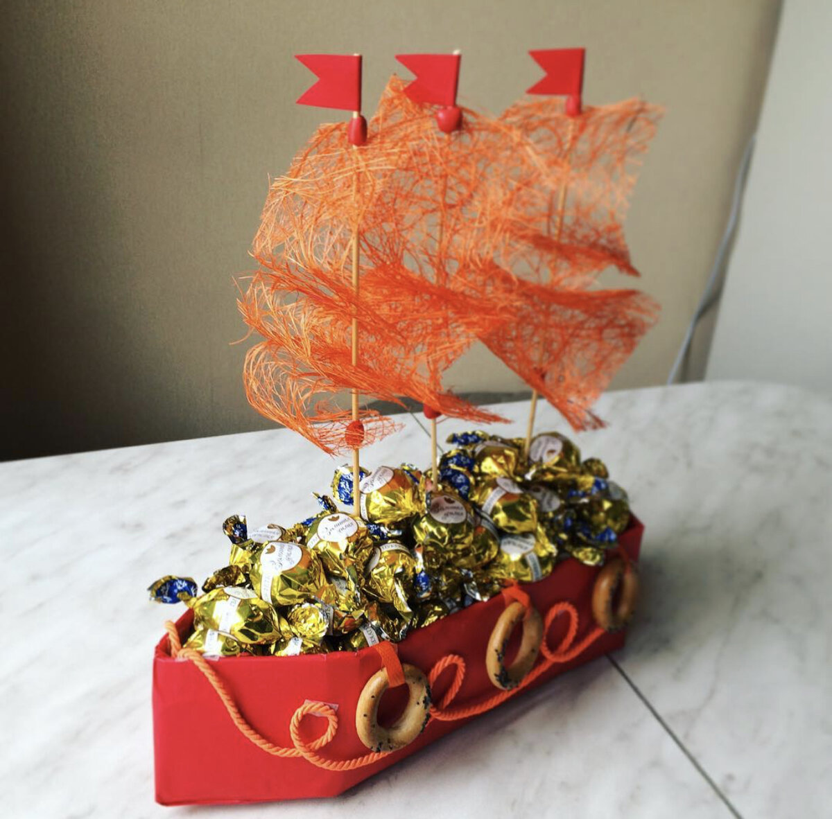 Сложно выбирать подарок взрослому, у которого и так всё есть 