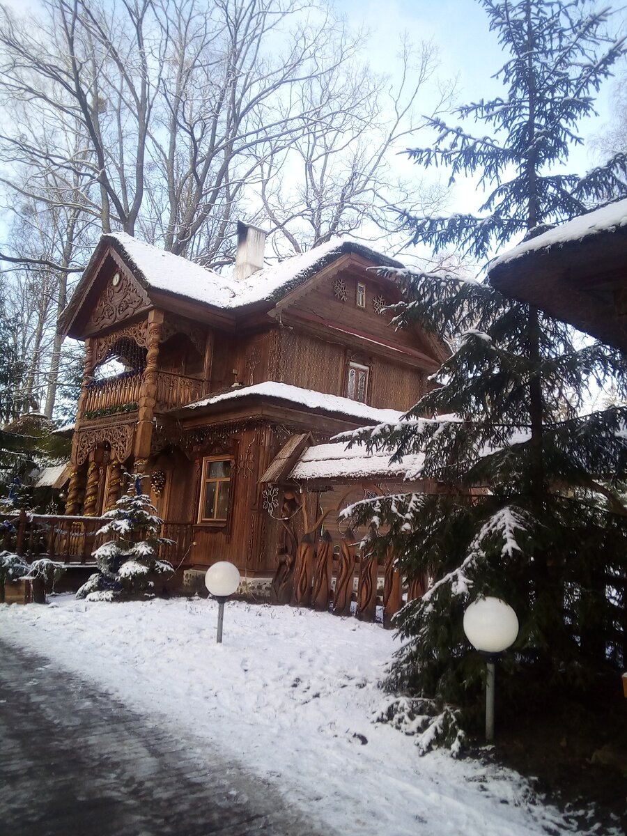 В резиденции Деда Мороза.