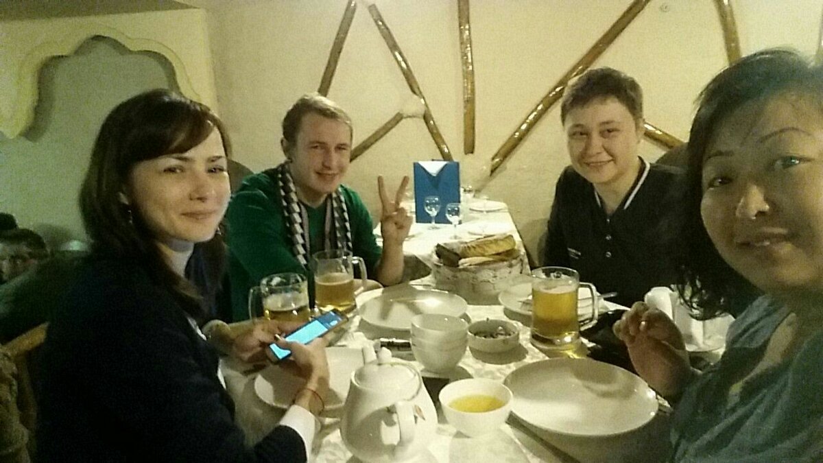 Те самые девчонки. 