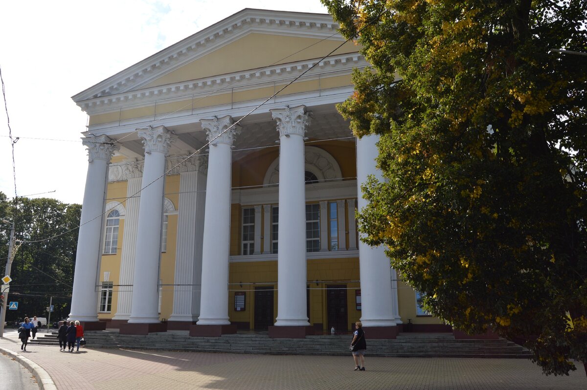 Драматический театр