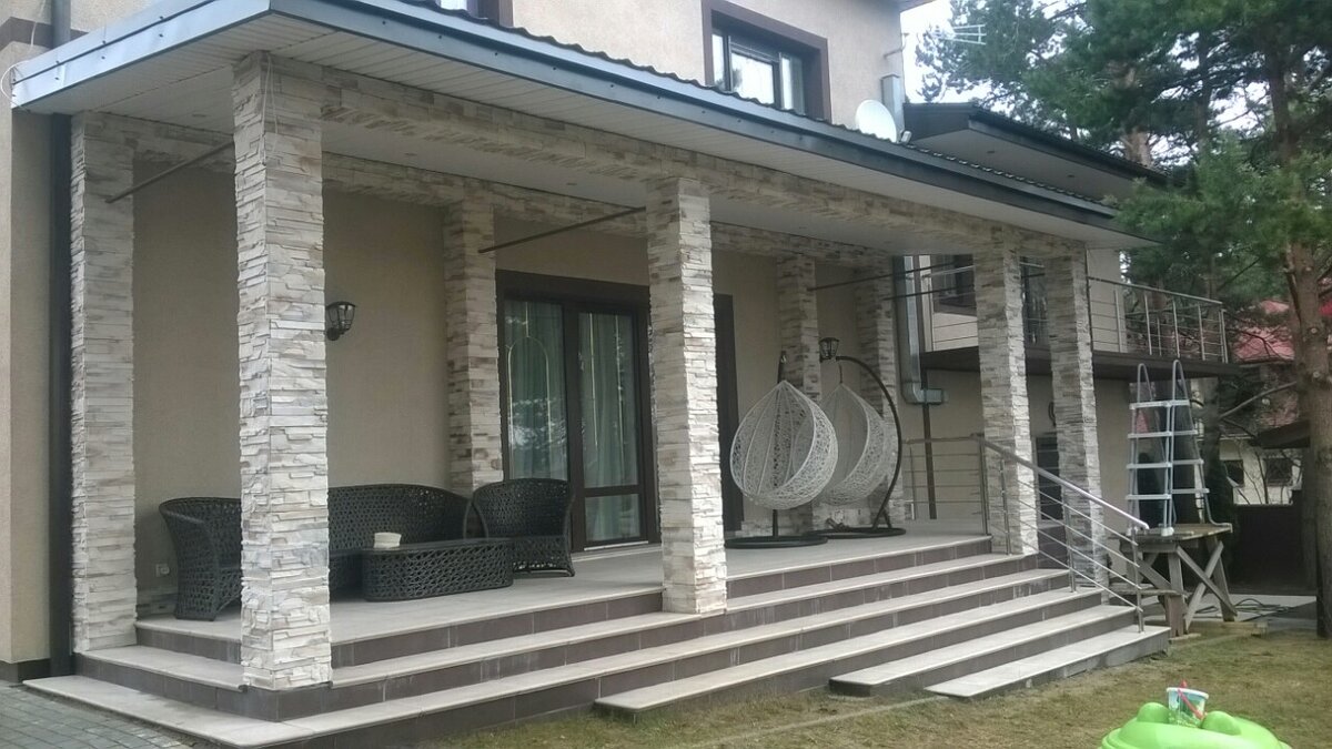 Облицовка колонн бесшовным декоративным камнем из бетона