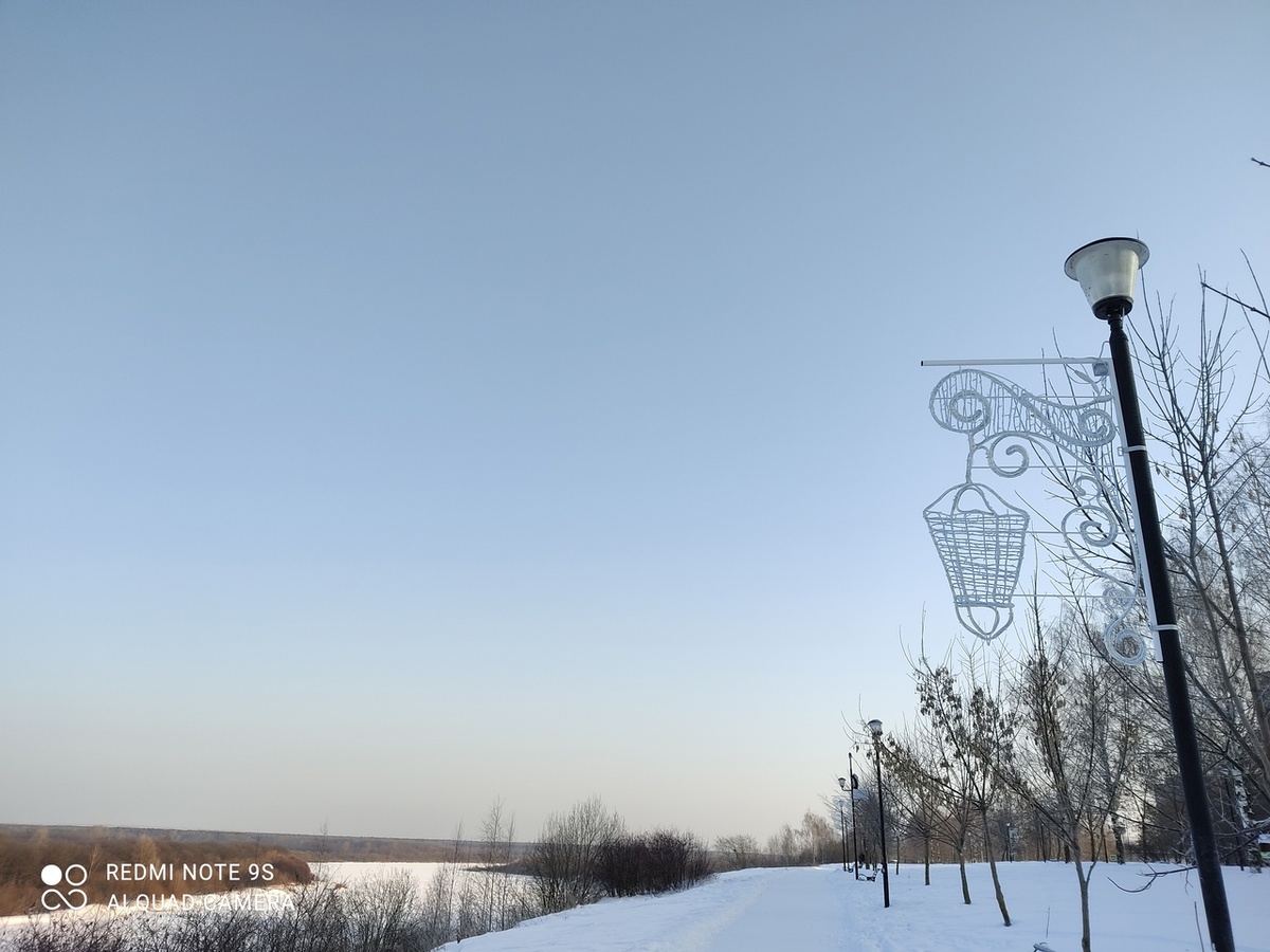 Прямо в центре фото - место слияния двух рек: Чепцы и Вятки. Отсюда и пошло название города - Кирово-Чепецк. Фото автора.