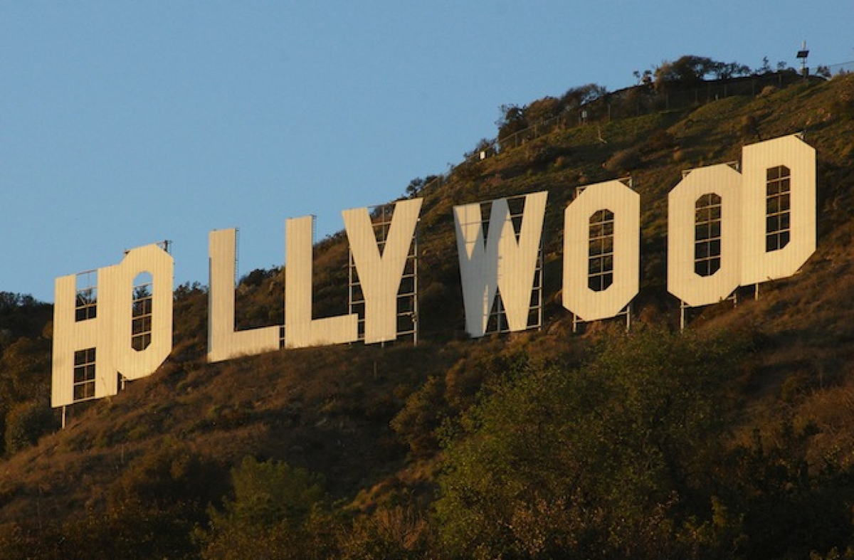 Надпись Hollywood на Голливудских холмах.