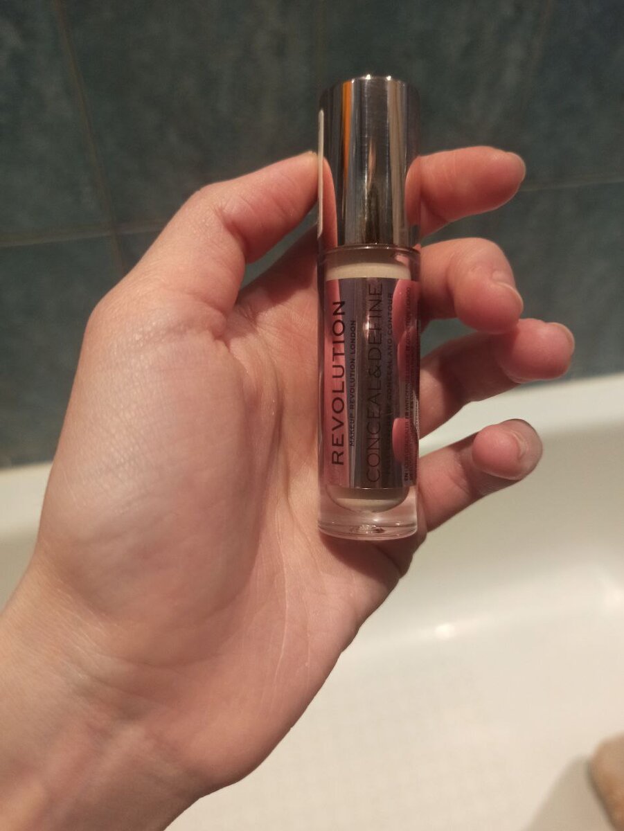 Листайте карусель, чтобы увидеть продукт и свотчи в нанесении! 