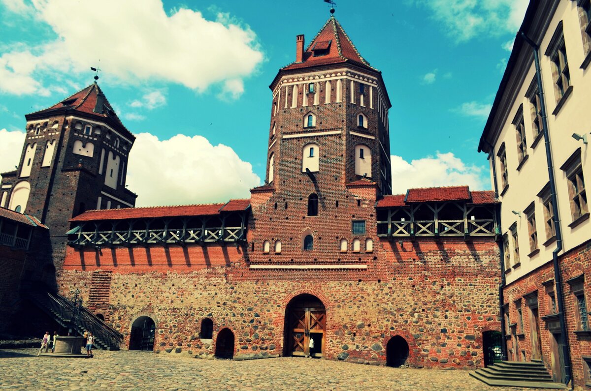 Мирский замок. Красавец!