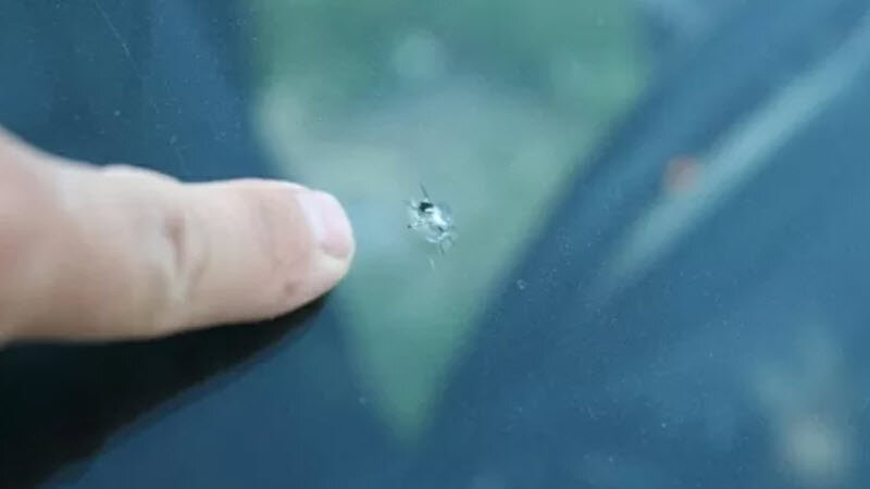 Ремонт сколов и трещин на лобовом стекле автомобиля