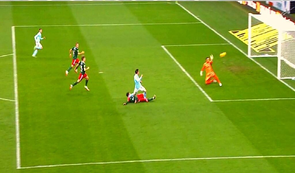 Берковский открывает счет