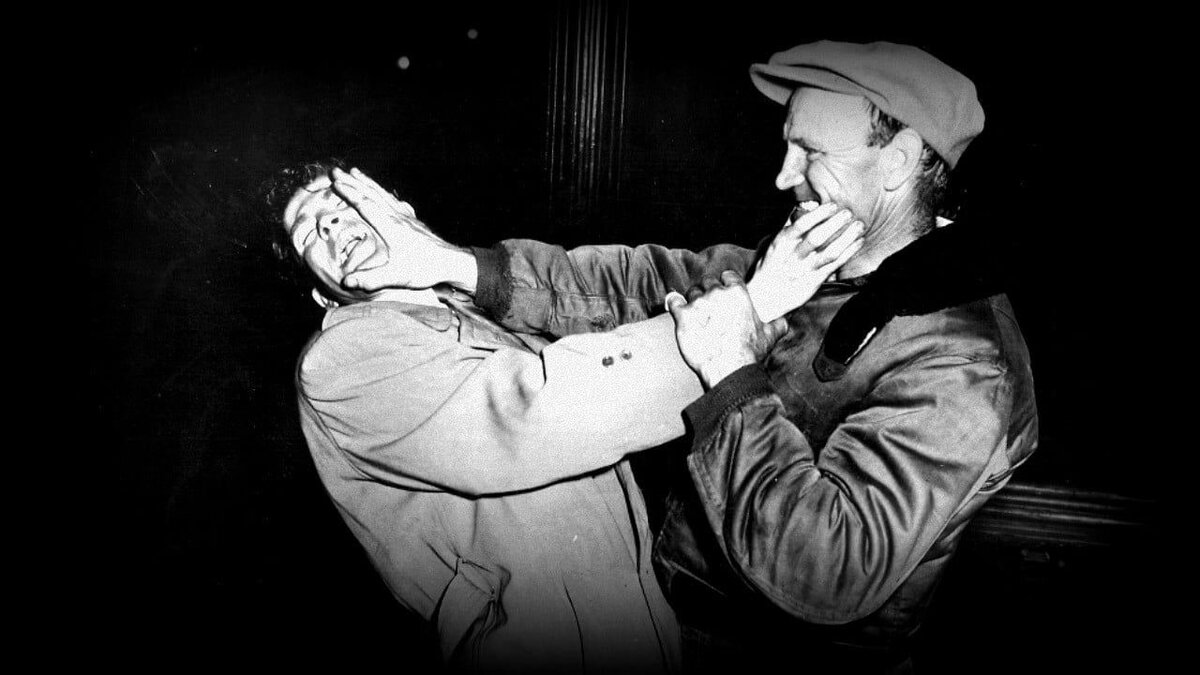 Кадр из фильма "Суд - это я" (1953)