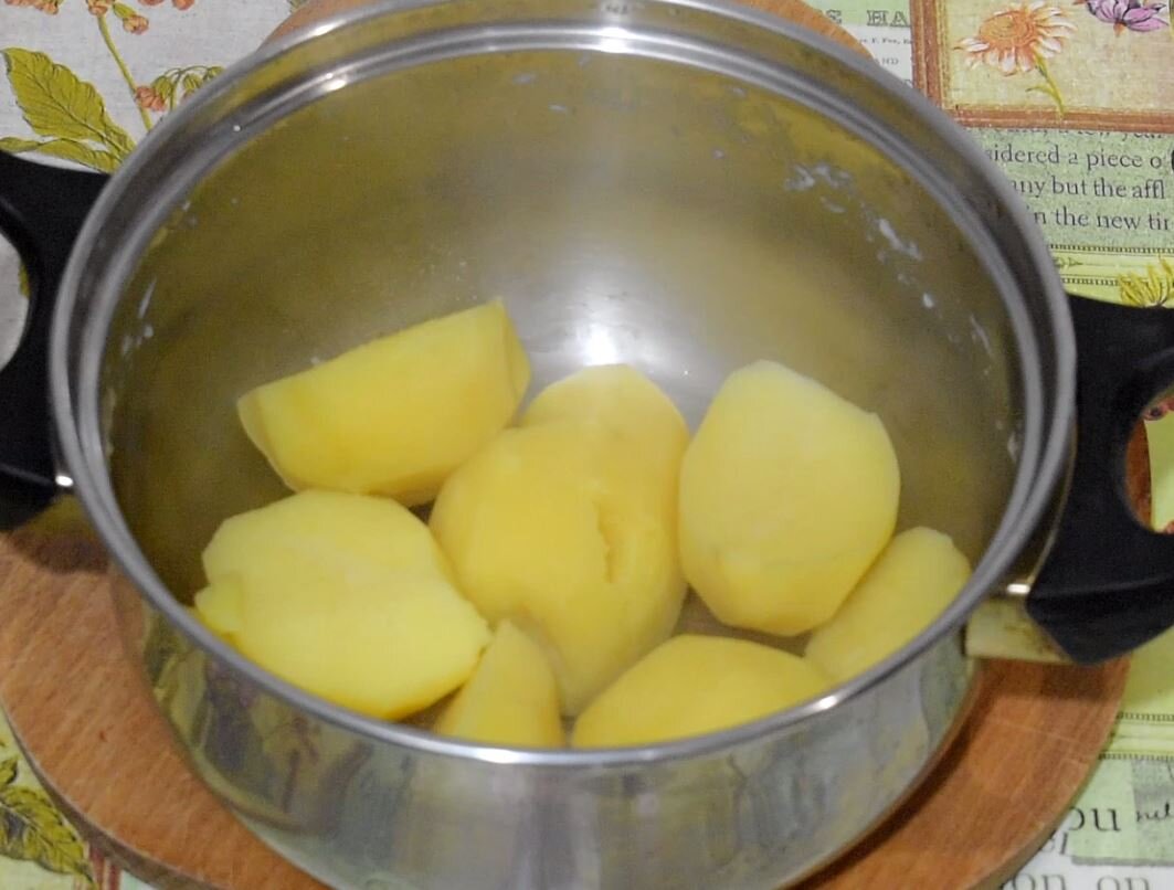 Балкарские хычины с сыром и картофелем