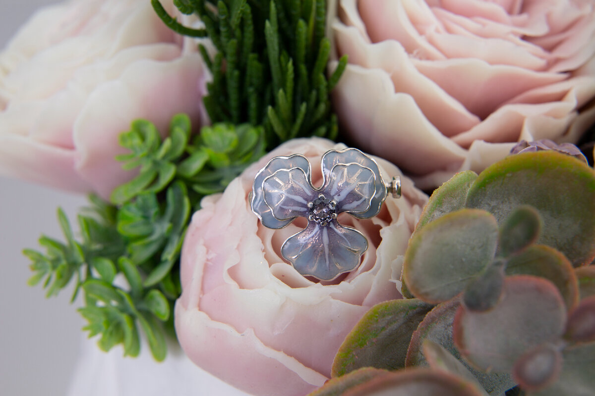 Брошь "Фиалка" ювелирная студия "Yar`ko"