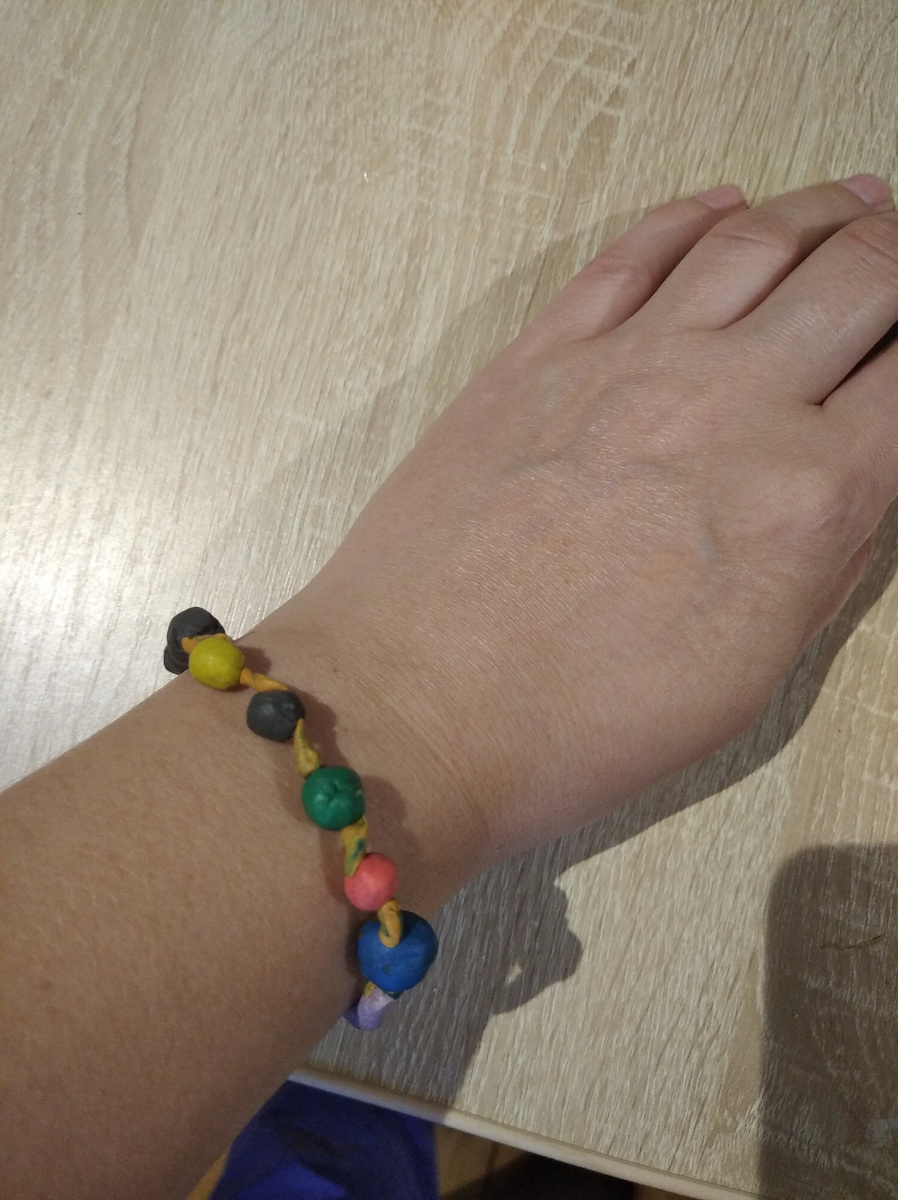 А вот мне сыночек подарок сделал - браслетик