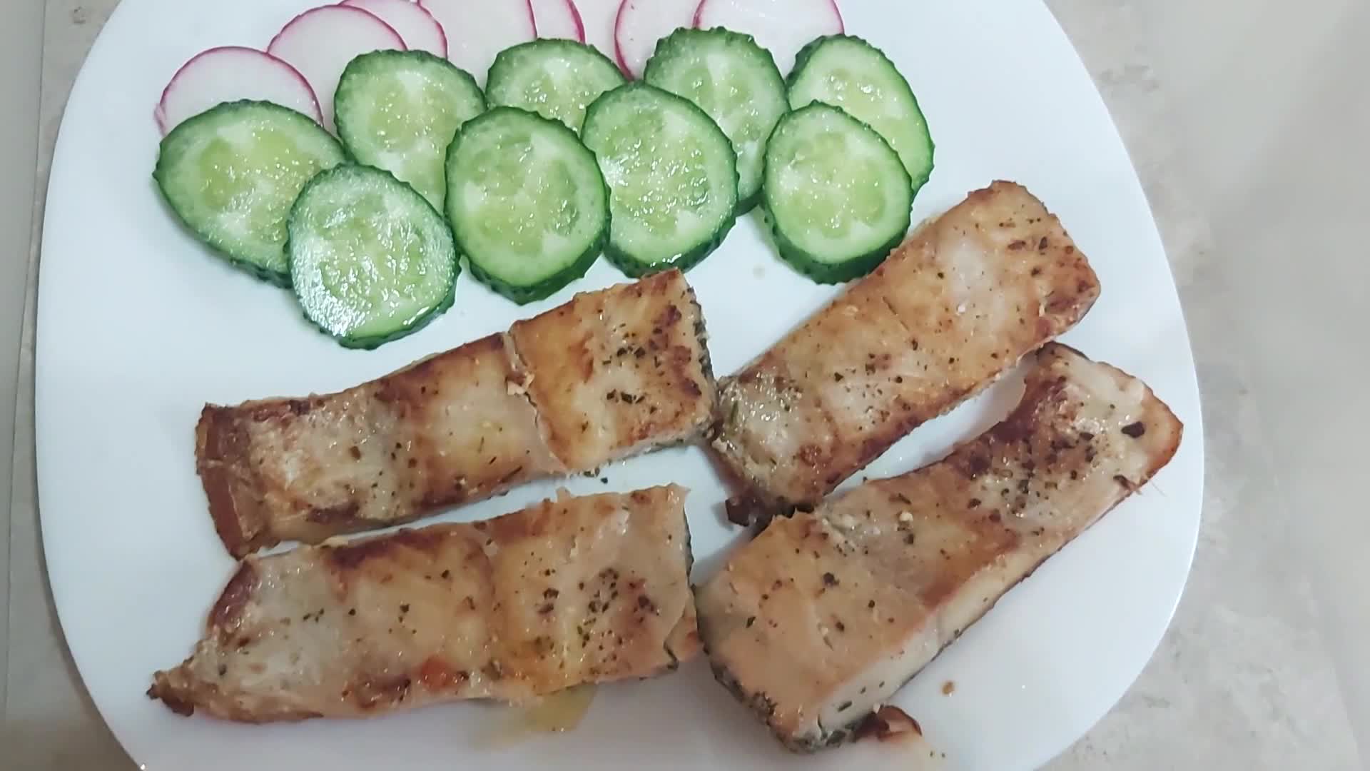 Жареные стейки с луком из щуки | ВКУСНО ГОЛОДНЫЙ | Дзен