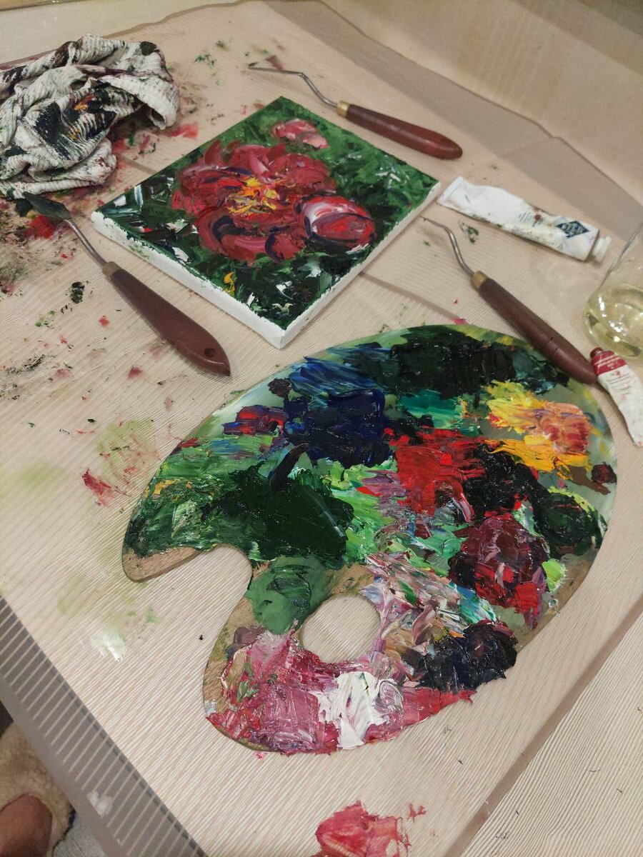 Творчество начинается с палитры или всё-таки с холста?