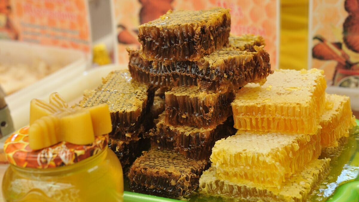    Продукция пчеловодства © РИА Новости / Артем Житенев