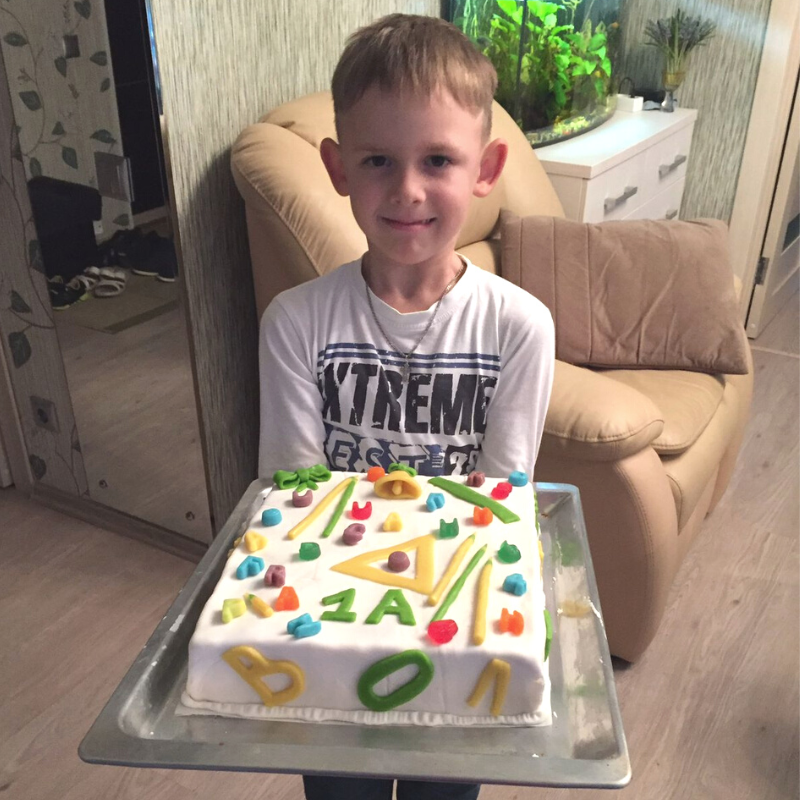 С тех пор на любое семейное торжество Наташа стала делать что-то своё.  И с каждым разом получалось всё лучше и лучше.